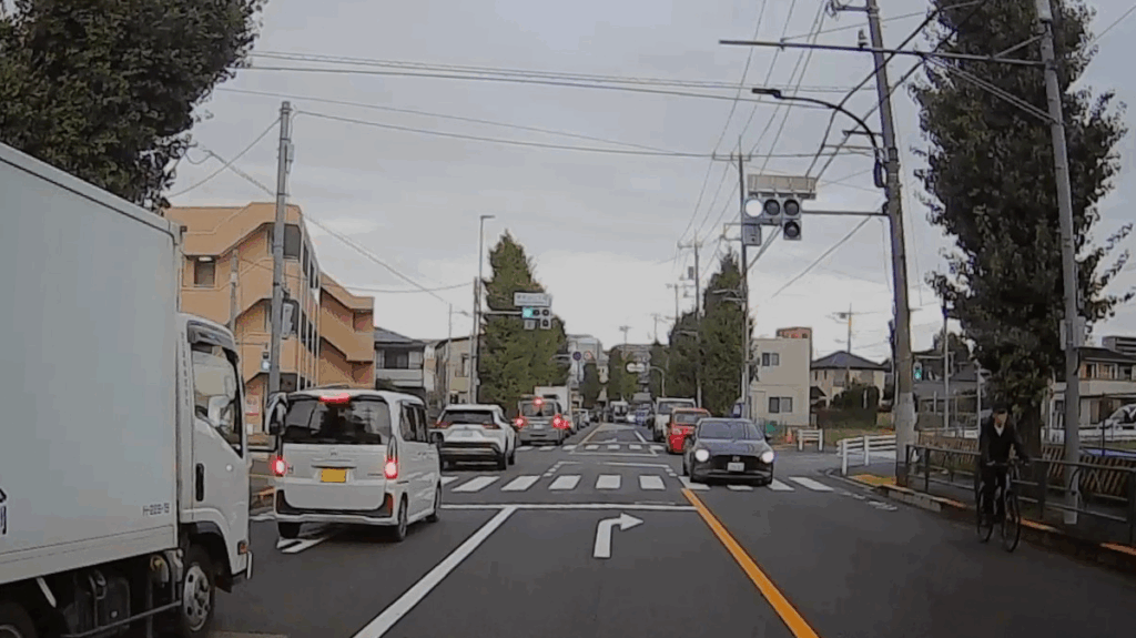 東平山二丁目交差点