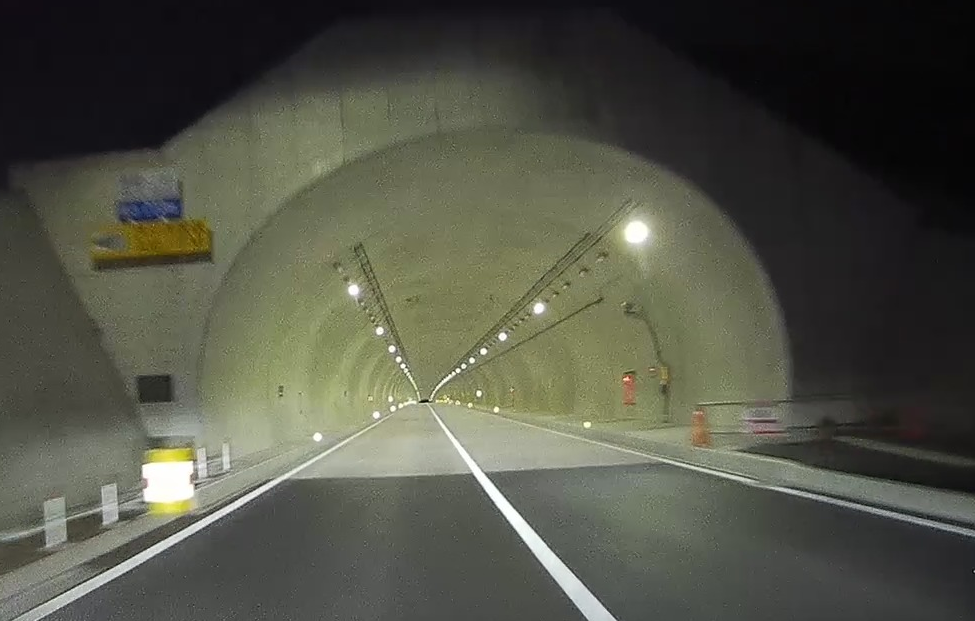 彦根トンネル　南側入り口　米原バイパス