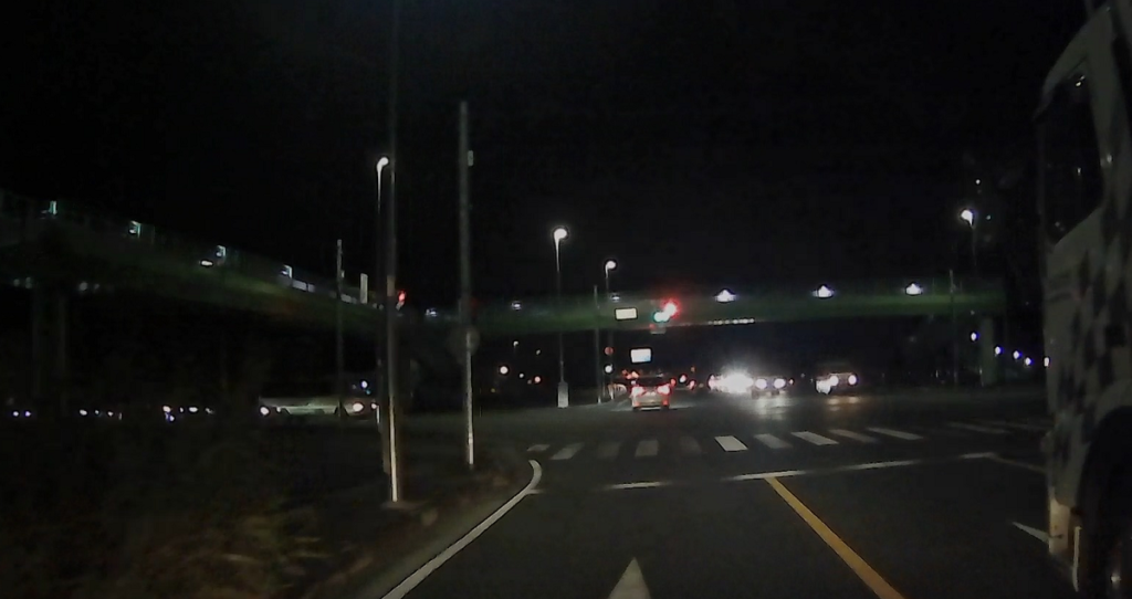 川田谷（狐塚）交差点／狐塚こんこん橋歩道橋