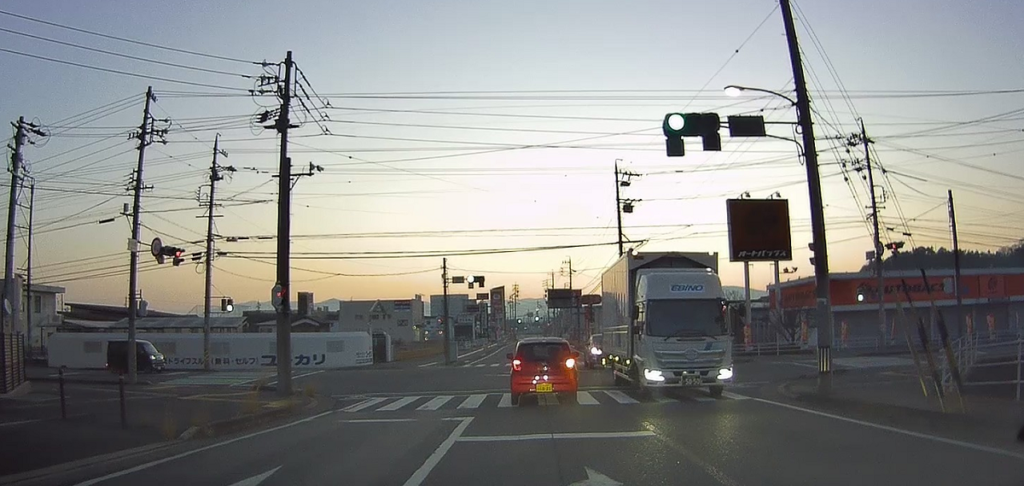 「小田西」交差点